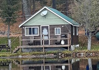 Birch-Lake-Resort-Cottage-3