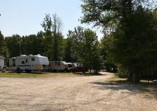 FredsTrailerPark002