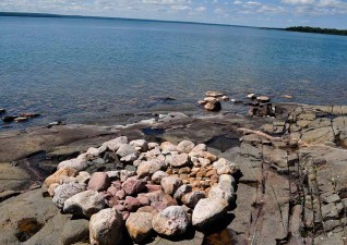 bruce-bay-cottages-lighthouse-photo8