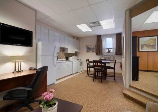 days-inn-suites-ssm-photo5