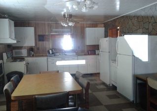 ernies-cottages-campground-photo1