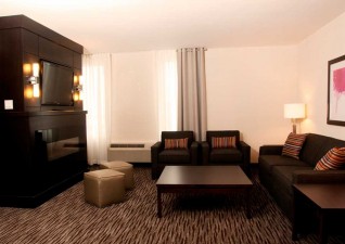 holiday-inn-exp-photo1