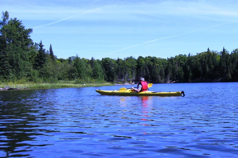 kayak-mountain-view