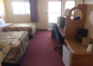 trunk-road-motel-photo3