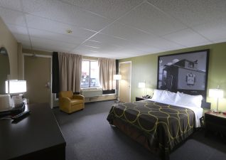 Super8Profile001