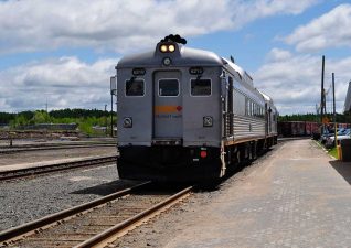 train-in-fishing-photo1