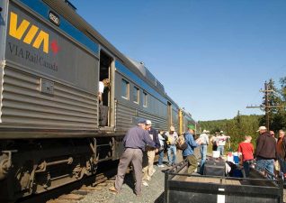 train-in-fishing-photo3