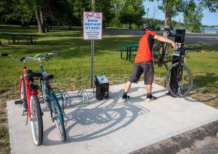 richardslanding-outdoor-bikerepair
