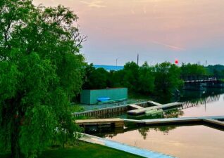 lakeshouse-docks
