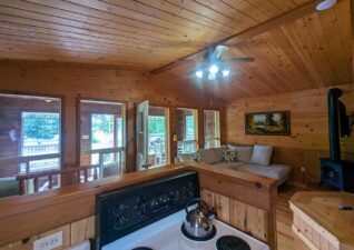 granarylakeretreat-cottage-interiorjpg