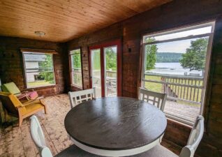 granarylakeretreat-sunroom